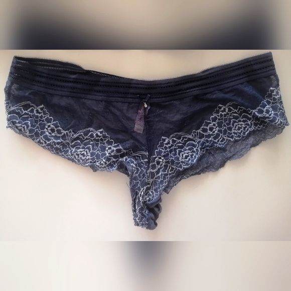 Women's Lingerie - Picture 4 of 5